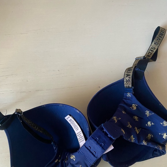 Victoria’s Secret t-shirt full coverage push up navy blue bra gold monogram 32D - Picture 6 of 7